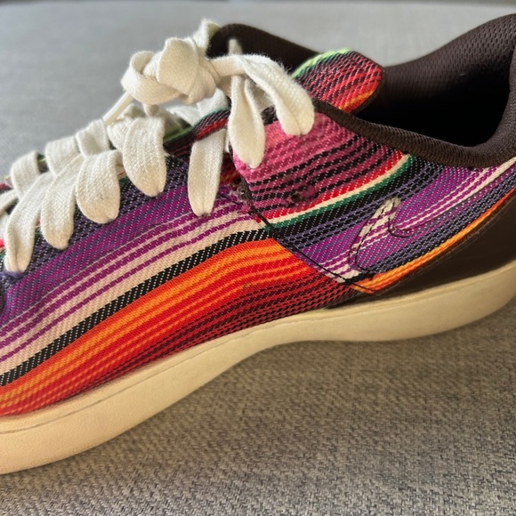 NIKE Kobe 8 NSW Lifestyle LE - Mexican Blanket sneakers Size Men's 9.5 - Picture 3 of 9